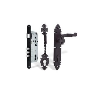 Cerradura Portón De Seguridad 3 Pasadores Negra RUSTICA 9310 YALE